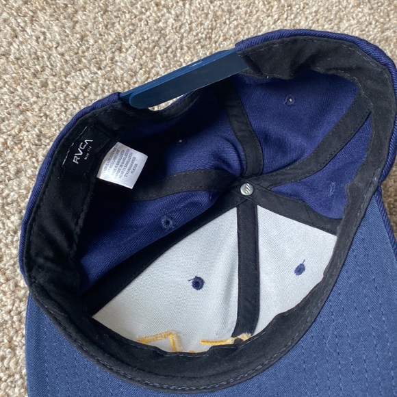 RVCA hat - Picture 2 of 3
